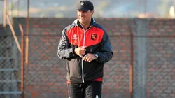 Néstor Lorenzo en entrenamiento con Melgar.