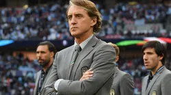 Mancini en dirección con Italia.