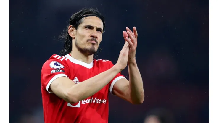 Edinson Cavani medita qué hacer sobre su futuro.