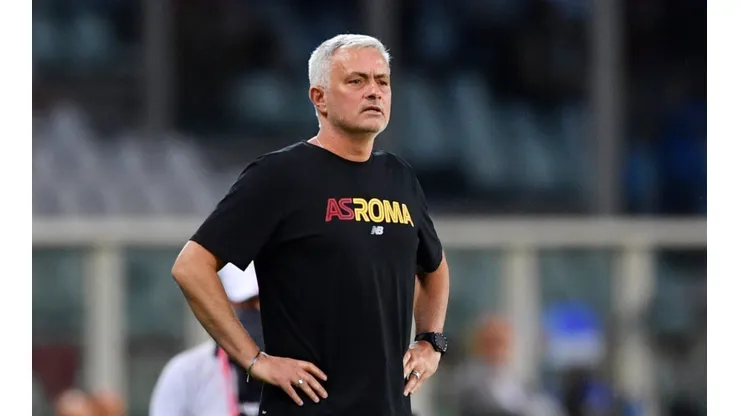 Mourinho busca refuerzos importantes para Roma.