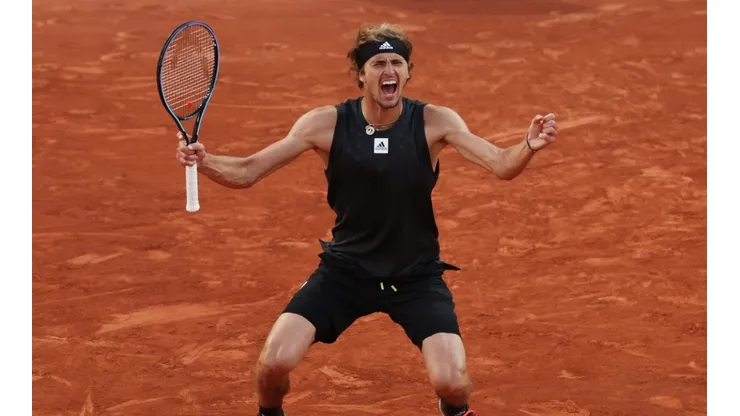 Zverev se mete en semifinales tras vencer a Alcaraz.