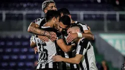 Libertad, a octavos de final.