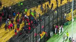 Lamentable situación: pelea entre hinchas en el Campeón del Siglo