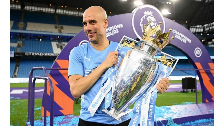 Pep Guardiola en festejo de Premier League.