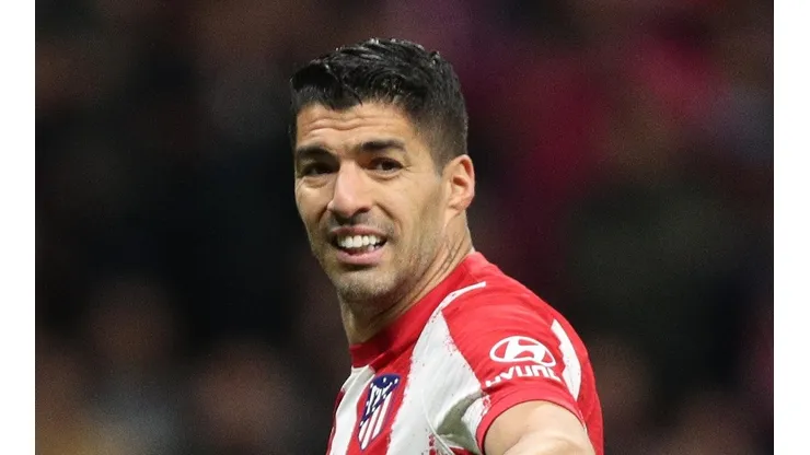 Luis Suárez continúa analizando su futuro.