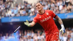 Robin Olsen, víctima de agresiones en el festejo de Manchester City.