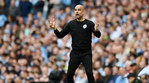 Guardiola y Manchester City son campeones de la Premier League.