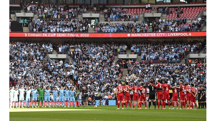 Manchester City y Liverpool en acción.