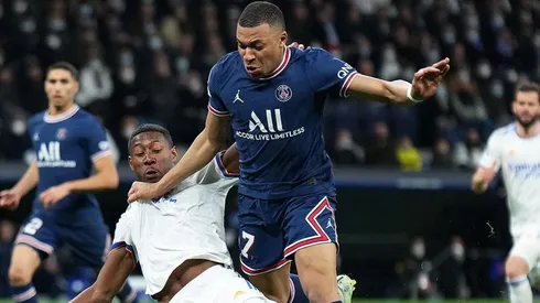 Mbappé en acción con PSG ante Real Madrid, sus dos interesados.