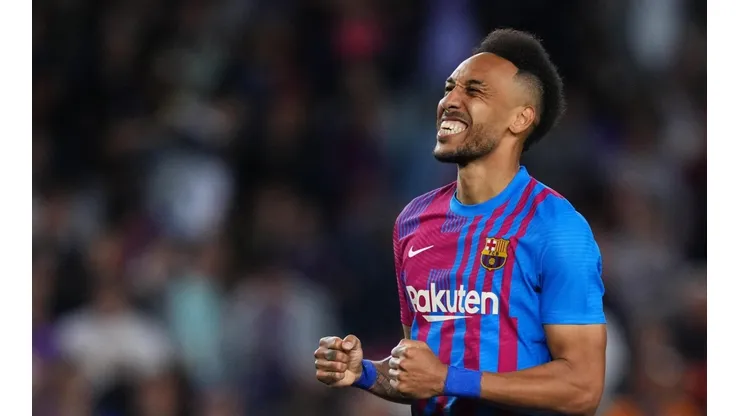 Aubameyang le puso fin a su carrera internacional.
