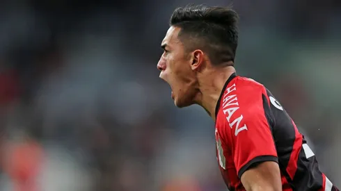 Tomás Cuello anotó un golazo para Paranaense.