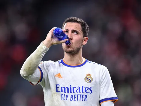 Akapo mostró una impresionante imagen de su pie tras la patada de Hazard