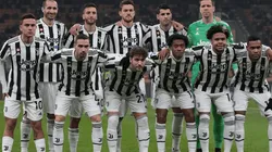 Juventus en formación.