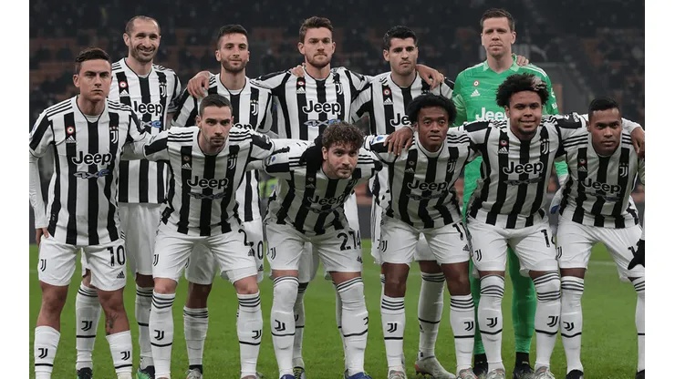 Juventus en formación.