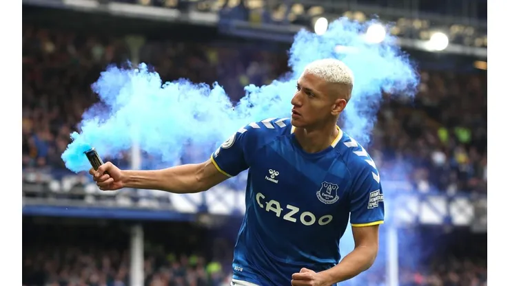 Everton batalla para quedarse en la Premier League.