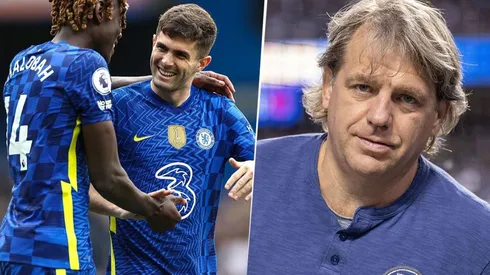 Christian Pulisic (izquierda) también es estadounidense como Todd Boehly (derecha).)