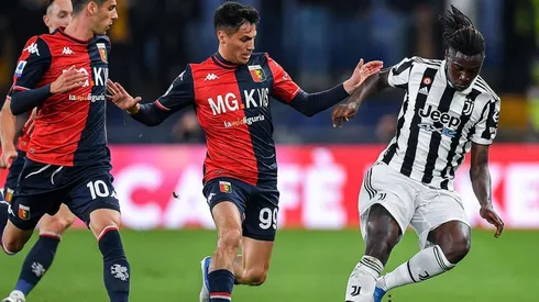 Acción de juego entre Genoa y Juventus.