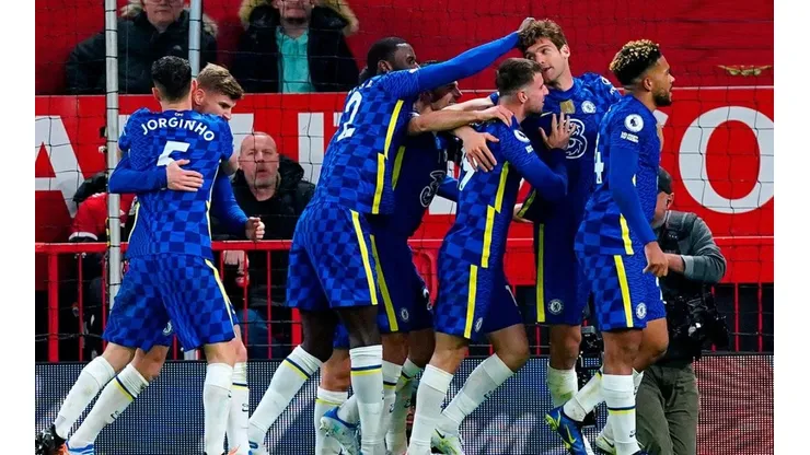 Jugadores de Chelsea en festejo.