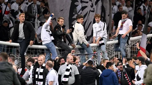 Hinchas de Frankfurt en festejo.