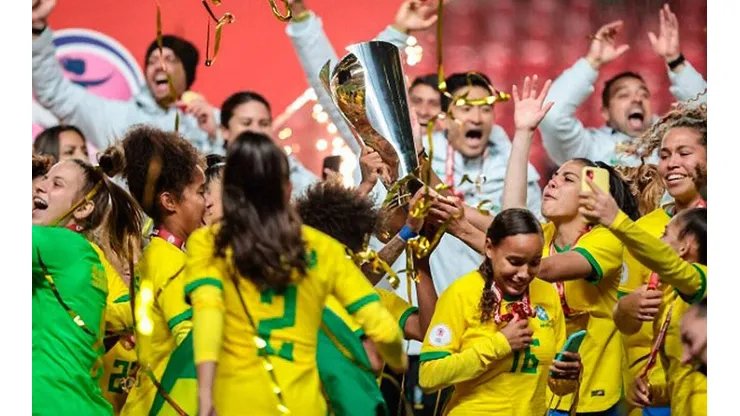 Brasil en celebración de Sudamericano.