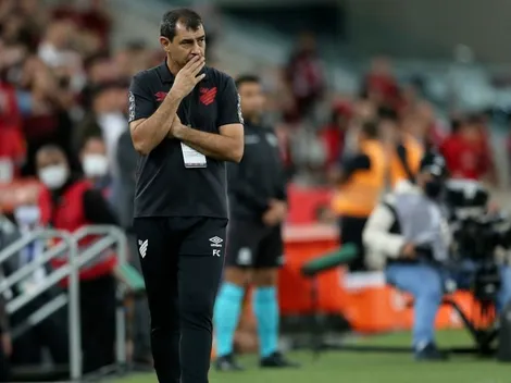 Fue goleado en Libertadores y despidió a su DT tras sólo ¡20 días en el cargo!