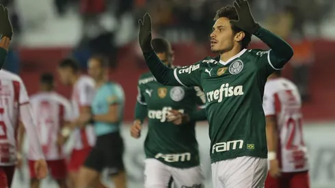 Palmeiras celebra ante Ind. Petrolero.