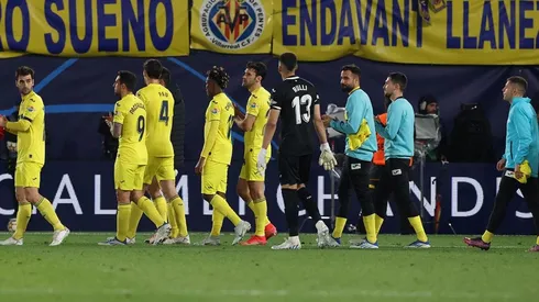 Jugadores de Villarreal le agradecieron a su hinchada.