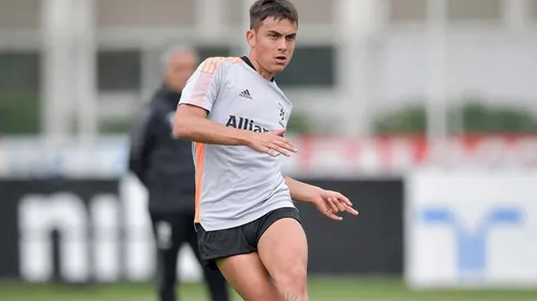Paulo Dybala en entrenamiento con Juventus.