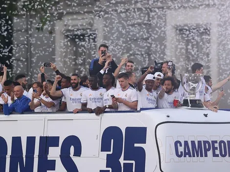 Las mejores imágenes de los festejos de los hinchas de Real Madrid en Cibeles