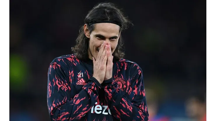 Cavani en calentamiento con United.