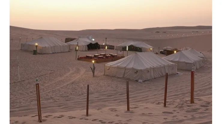 Las villas de aficionados se ubican en el desierto.