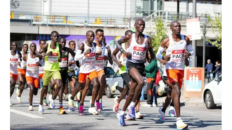 ¿Qué tan importante es la hidratación en un maratón? Este keniata lo sabe