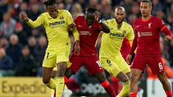 Acción de juego entre Liverpool y Villarreal.