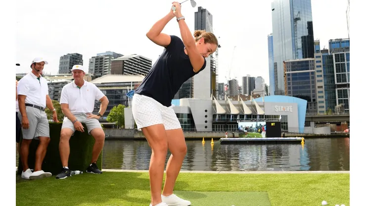 Ashleigh Barty, en modo golfista
