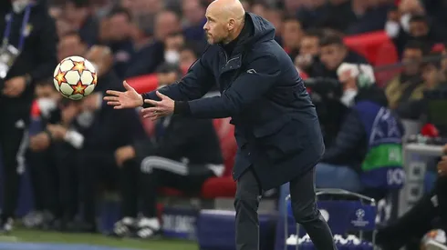 Erik ten Hag en dirección técnica.