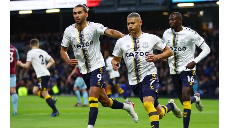 Newcastle va por una de las estrellas de Everton.