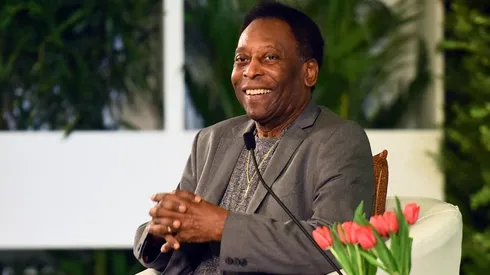 Pelé volvió a ingresar al hospital.