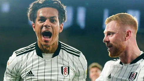 Festejo de gol de Fulham.