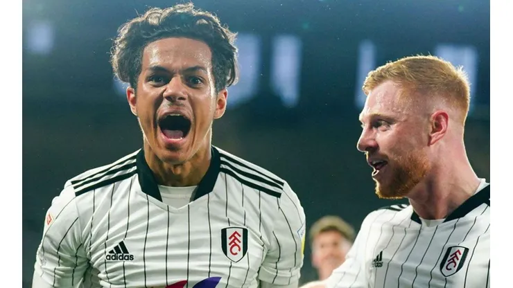 Festejo de gol de Fulham.