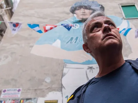 Mourinho aprovechó su estadía en Napoli para rendir homenaje a Maradona