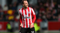 Eriksen en acción con Brentford.