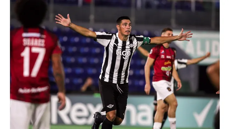 Tacuara Cardozo anotó un gol para Libertad.