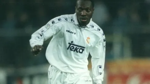 Freddy Rincón en un encuentro con Real Madrid.