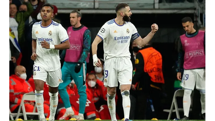Benzema y Rodrygo celebran.