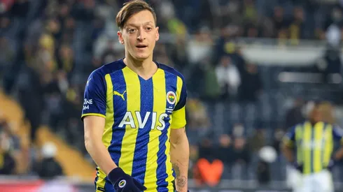 Mesut Özil podría encontrar una salida de Fenerbahçe.
