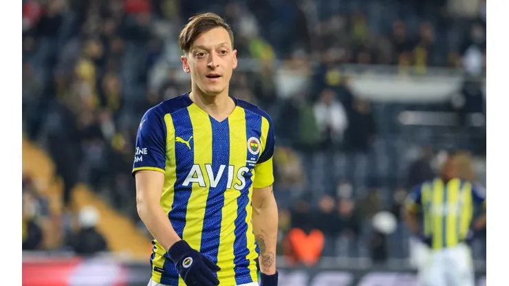 Mesut Özil podría encontrar una salida de Fenerbahçe.