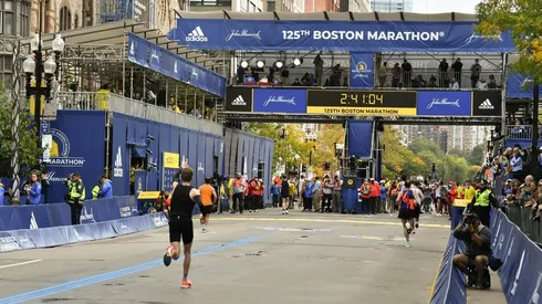 Boston restringe la participación de rusos y bielorrusos en su maratón
