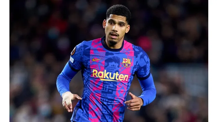 Ronald Araújo está muy cerca de renovar con Barcelona.