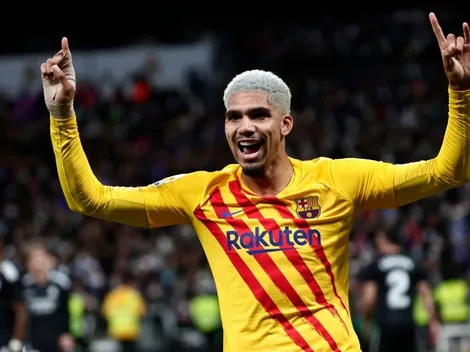 Ronald Araujo entra en el club de los 1.000