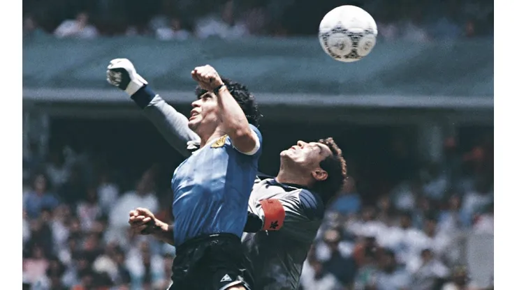 Subastan la camiseta que usó Maradona contra Inglaterra